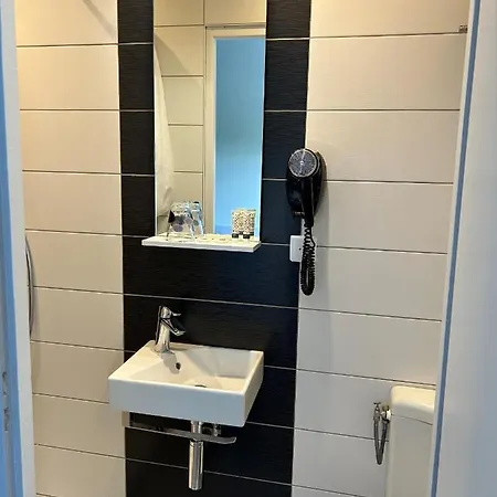 Logis Les Voiliers 2*