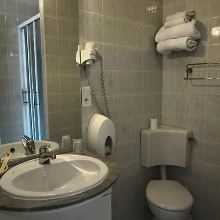 Отель Logis Les Voiliers Peigney