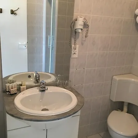 Logis Les Voiliers 2* Peigney