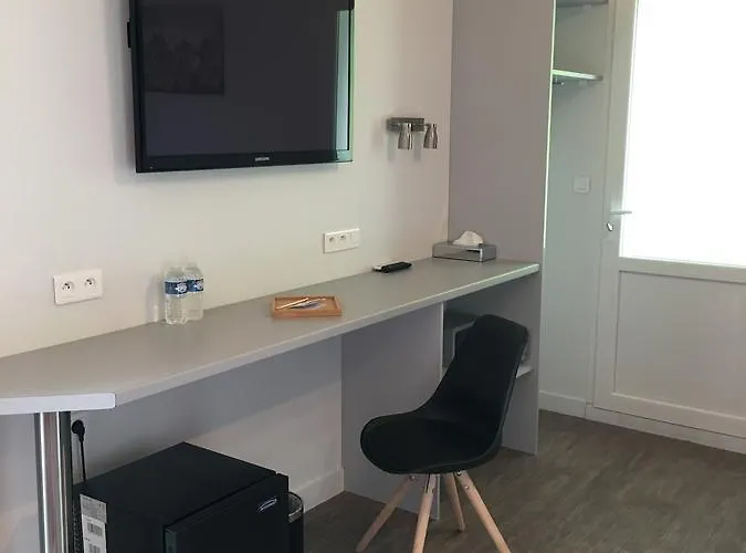 Hotel Logis Hotel Les Voiliers 2*