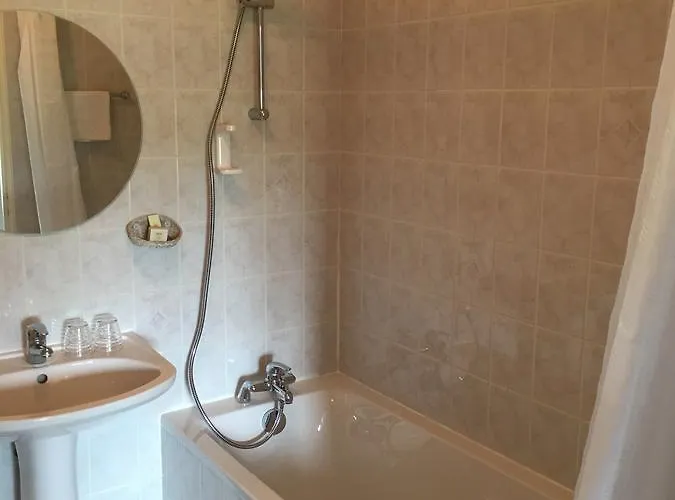 Hotel Logis Hotel Les Voiliers