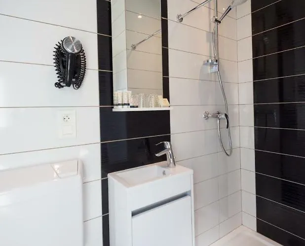 Logis Hotel Les Voiliers Hotel